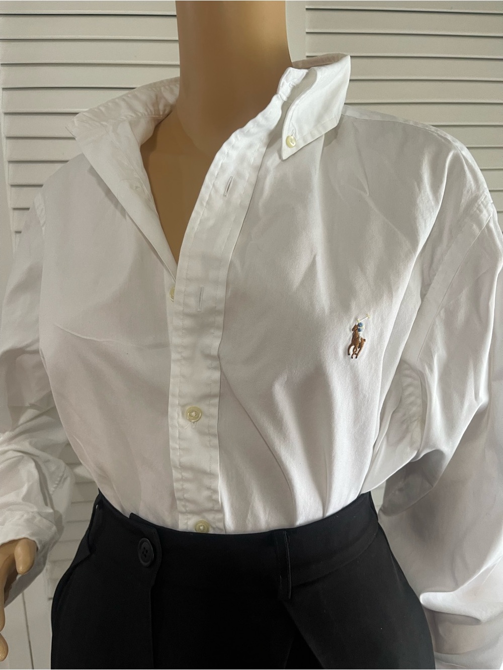 Ralph Lauren White Button-Up Shirt with Embroidered Pony - Picture 3 of 6